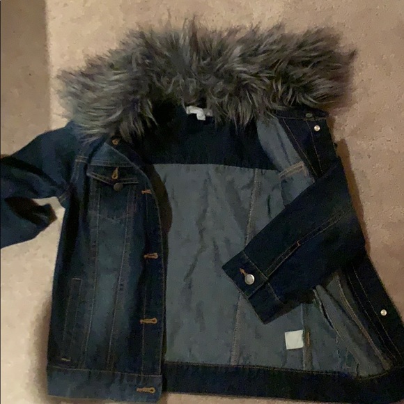 Fur collar denim jacket - Picture 3 of 5